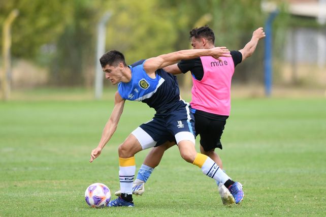 Central hizo fútbol con los suplentes frente a Estudiantes de Río Cuarto.