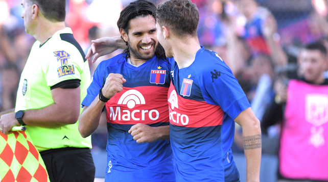 Tigre festejó ante su gente.