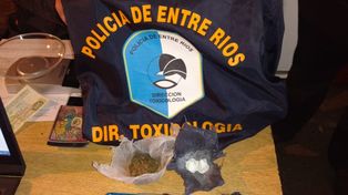 Tres personas detenidas y droga secuestrada en un procedimiento por narcomenudeo