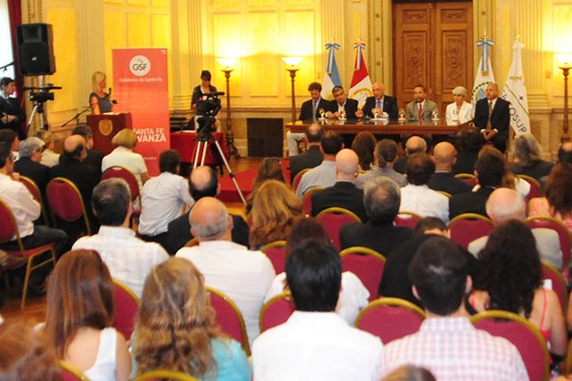 “Nos proponemos cambiar en 10 años la matriz productiva de la provincia