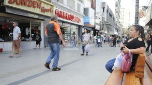 Por las nubes: ¿cuánto cuesta alquilar un local en la peatonal santafesina?