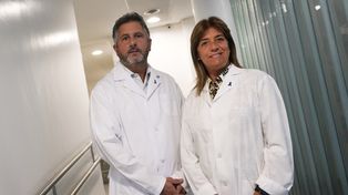 Los médicos Pablo Alasino y Vanesa Pigatto resaltaron la necesidad de conocer que este cáncer es el segundo en aparición, en hombres y en mujeres.