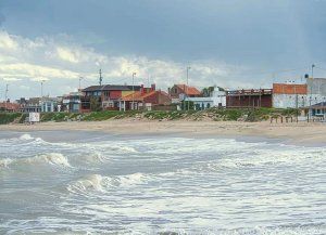 Santa Clara del Mar: reportaron un muerto y 35 heridos por olas gigantes