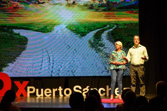 Avellaneda y Bizai en la primera charla TEDx.&nbsp;