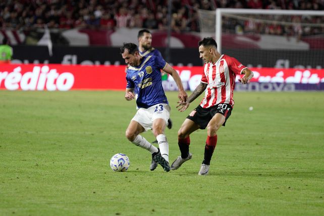 Augusto Solari tendrá la misión de reemplazar a Jaminton Campaz, aunque seguro irá por derecha.