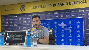 Carlos Tevez estuvo al frente del plantel canalla por cinco meses.