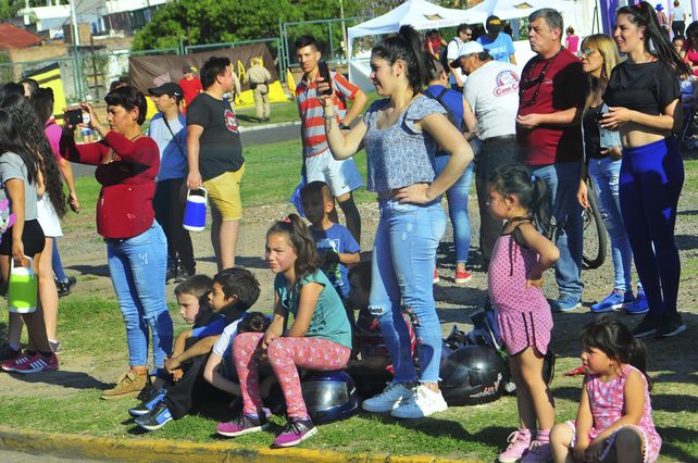 Con el sol a pleno, Paraná celebra la llegada de la Primavera