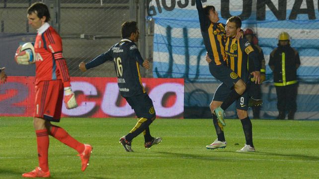 Ruben celebra junto a Cervi y Montoya