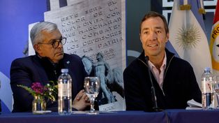 El ministro Julián Domínguez y David Roggero, presidente de Aapresid, durante el evento lanzamiento en Buenos Aires.
