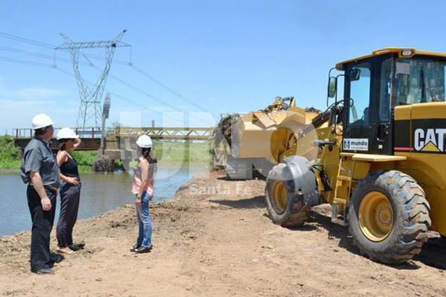 Se pusieron en marcha las obras para la apertura del Riacho Santa Fe