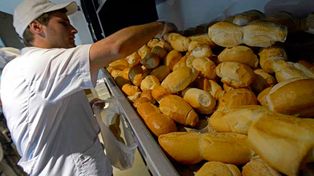 Desde la Asociación de Panaderos de Rosario señalan que los negocios que tengan algo de stock de harina subsidiada podrán mantener el precio.&nbsp; 