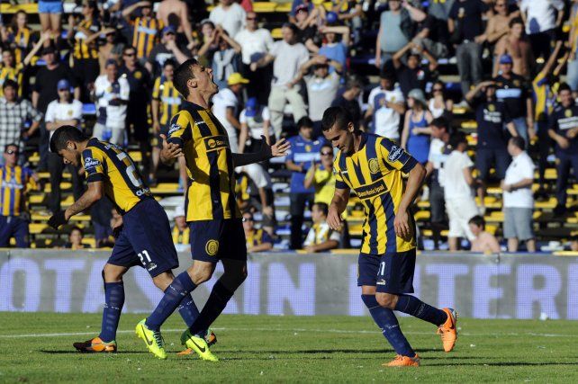 Damián Musto grita el gol que le anotó con Central a Arsenal en septiembre de 2024.