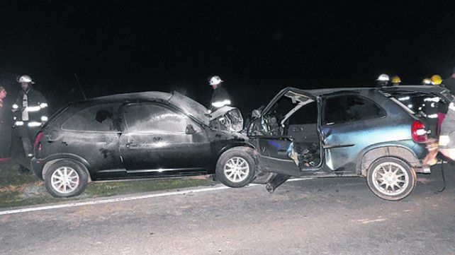 impacto. Los autos quedaron incrustados por la violencia del choque
