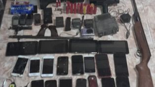 En uno de los allanamientos a la banda en la localidad de Monje se encontró un arsenal.