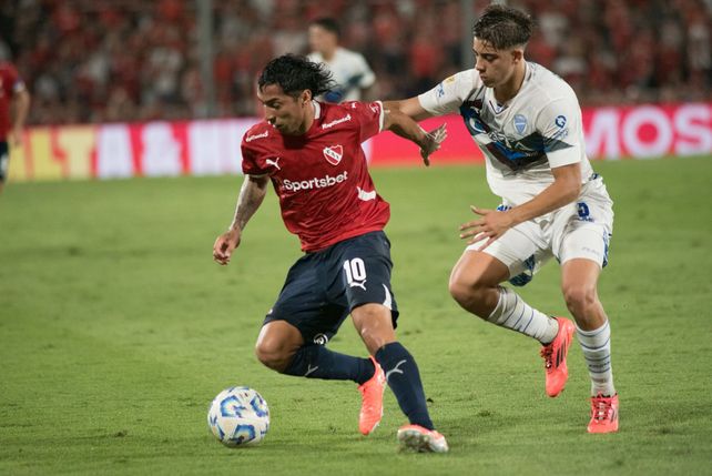 Independiente aplastó a Godoy Cruz y manda en la zona B