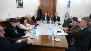 La provincia le propuso a ATE y UPCN un aumento salarial de 51% entre agosto y diciembre&nbsp;