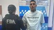 Detuvieron a Callejero Fino por llevar un arma de guerra con la numeración limada en una camioneta sin patente