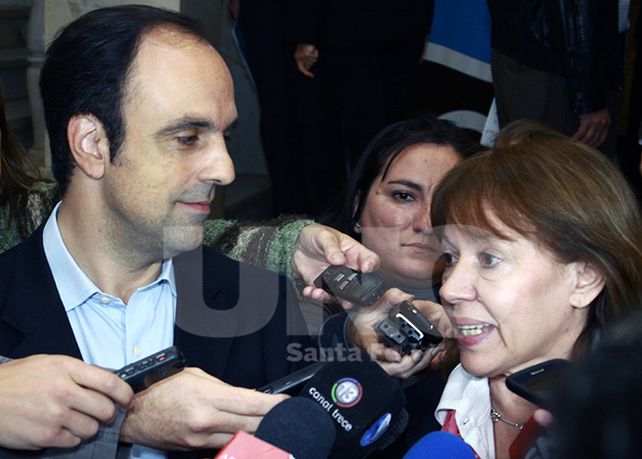 La conexión vial Santa Fe- Paraná fue tema de agenda para ambas capitales en el Paraninfo
