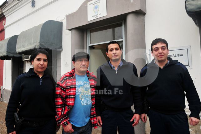 José Luis Trinidad agradeció a los oficiales de la Seccional 8ª que lo asistieron ante la tentativa de robo.