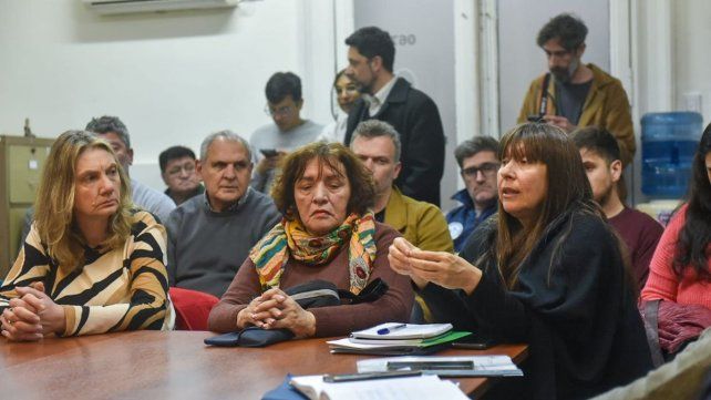 Representantes de los gremios que integran el Frente Intersindical en Defensa de la Caja de Jubilaciones hicieron planteos a diputados del Más Para Entre Ríos