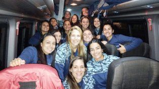 La Selección Argentina antes de emprender viaje rumbo a Ezeiza. El equipo Albiceleste es el máximo candidato al título.