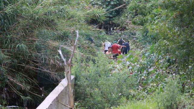 La policía suspendió la búsqueda de Fiorella en el arroyo Antoñico