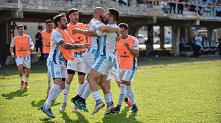 Juventud Unida celebró la primera victoria en la era Matías Minich.