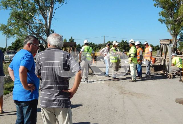 Imágenes de la instalación del puente Bailey en Coronda.