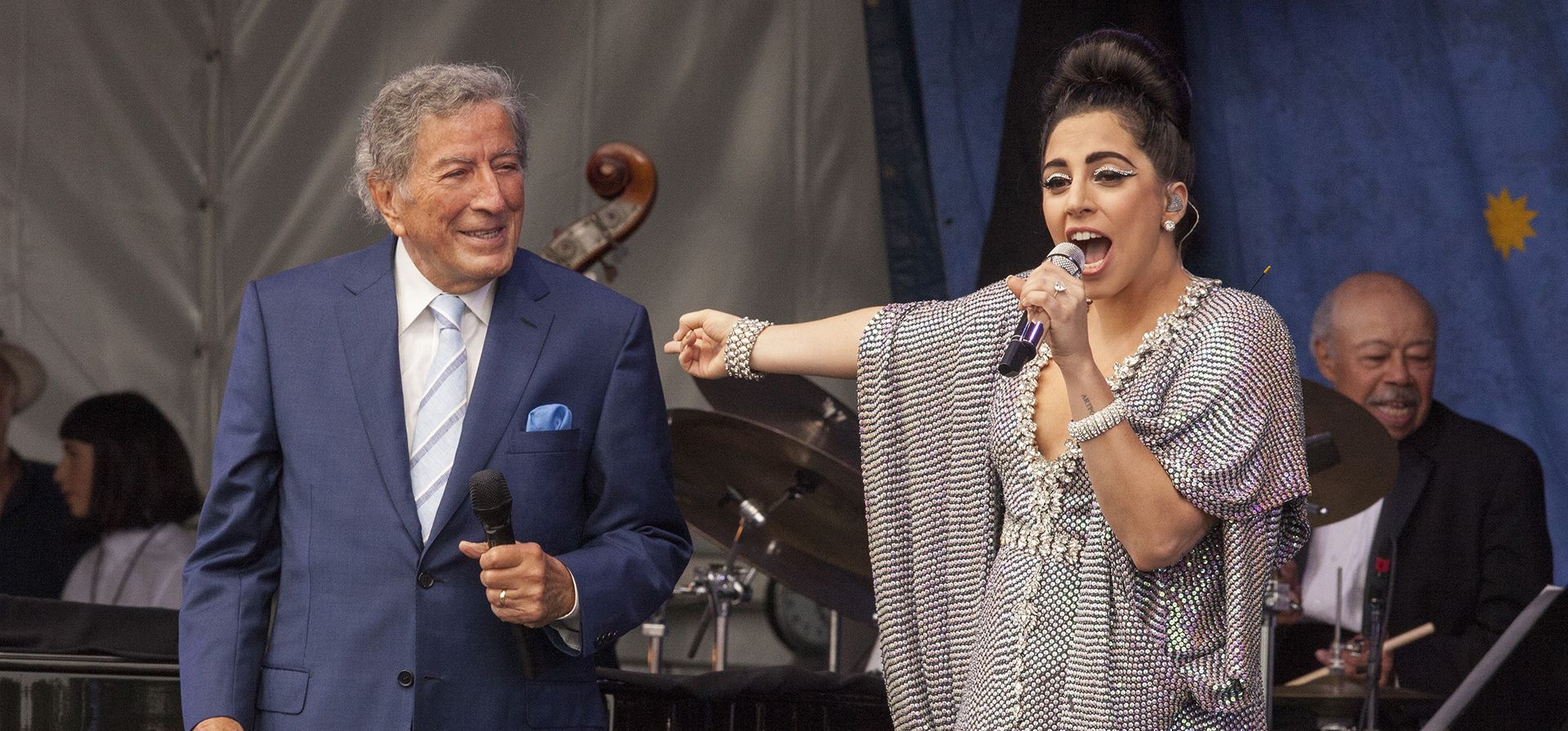 ARCHIVO: Tony Bennett y Lady Gaga actúan en el New Orleans Jazz & Heritage Festival, el 26 de abril de 2015 en Nueva Orleans. Bennett murió el viernes 21 de julio de 2023 a los 96 años. (Foto de Barry Brecheisen/Invision/AP, archivo) ARCHIVO: Tony Bennett y Lady Gaga actúan en el New Orleans Jazz & Heritage Festival, el 26 de abril de 2015 en Nueva Orleans. Bennett murió el viernes 21 de julio de 2023 a los 96 años. (Foto de Barry Brecheisen/Invision/AP, archivo)