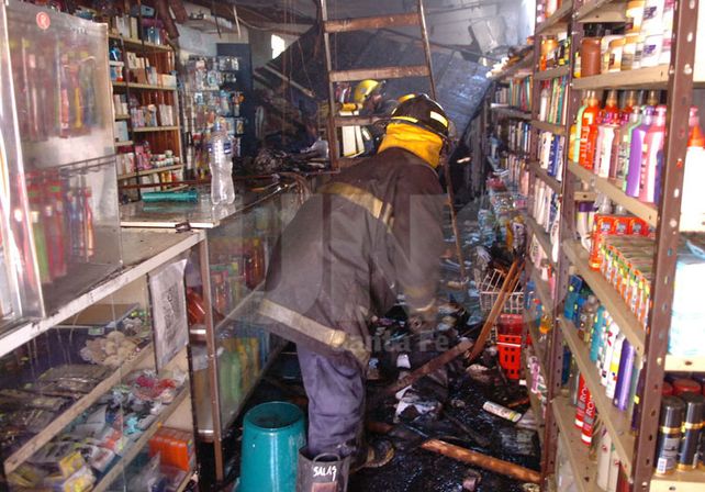Se incendió una pañalera en Estanislao Zeballos al 4.300, en el norte de la ciudad