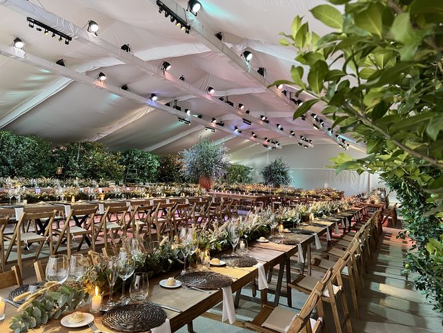 La decoración en una gran boda organizada por el equipo de Cecilia.