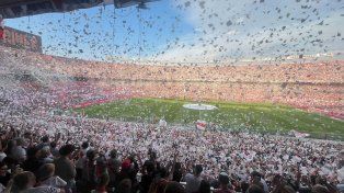 Buenos Aires prohibió que los hinchas arrojen papelitos en las canchas