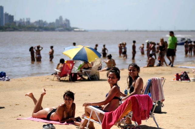 El Banquito reúne cada verano a miles de rosarinos y turistas.