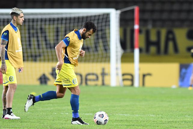 Avila y Gamba no estuvieron el sábado ante Lanús.