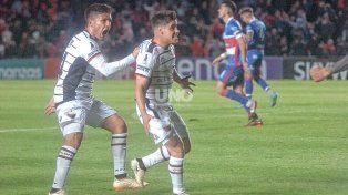 Colón por ahora le pone candado a Nicolás Talpone ante los sondeos