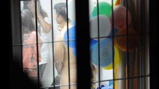 Despedida de soltera con strippers en un jard&iacute;n maternal de Mendoza