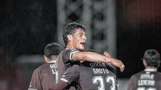 Platense lo dio vuelta sobre la hora y le ganó a Gimnasia de Mendoza