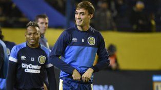 Juan Cruz Komar reemplazó a Mallo ante Instituto cuando el uruguayo se lesionó. Hoy va de titular.