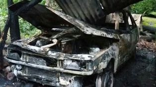 Incendiaron en la madrugada un auto en el barrio Varadero Sarsotti