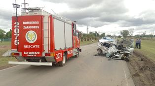Siniestro fatal en Aldao. Una suboficial de la Unidad Regional XVII perdió la vida al chocar con un camión.&nbsp;