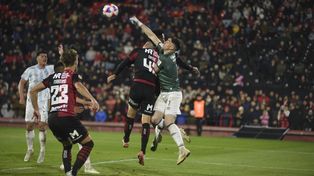 Newells intentó pero su falta de contundencia y el VAR lo dejaron en cero.