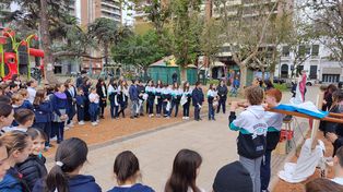 Los chicos que asisten a Madre Cabrini se manifestaron contra la escalada de violencia que sufre la ciudad&nbsp;