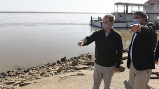 Bordet junto al intendente Lencina, visitó la zona afectada por deslizamientos en Hernandarias.