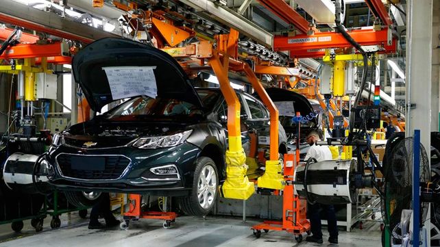 A partir del 1° de febrero se rebajarán impuestos a los autos en la Argentina para modelos de alta gama con precios de entre $41 y $75 millones