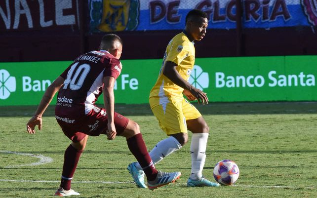 Jaminton Campaz, que debutó, fue uno de los dos cambios que hizo Russo. Mostró algunos destellos, pero no desequilibró.