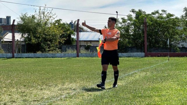 Liga Paranaense: suspendieron Palermo-Neuquen por la agresión al árbitro Rodrigo Aldana