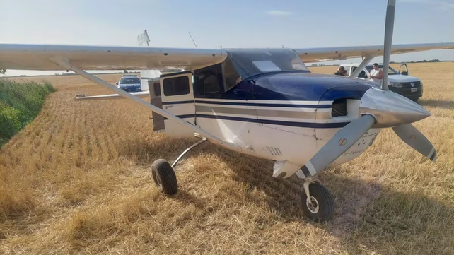 De narcoavioneta a herramienta educativa: la aeronave hallada en Santa Fe será utilizada en una escuela de Santa Cruz