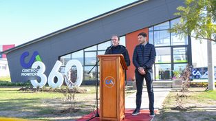 En marcha. El jefe comunal Carlos Pighin y el candidato a gobernador santafesino Maximiliano Pullaro.