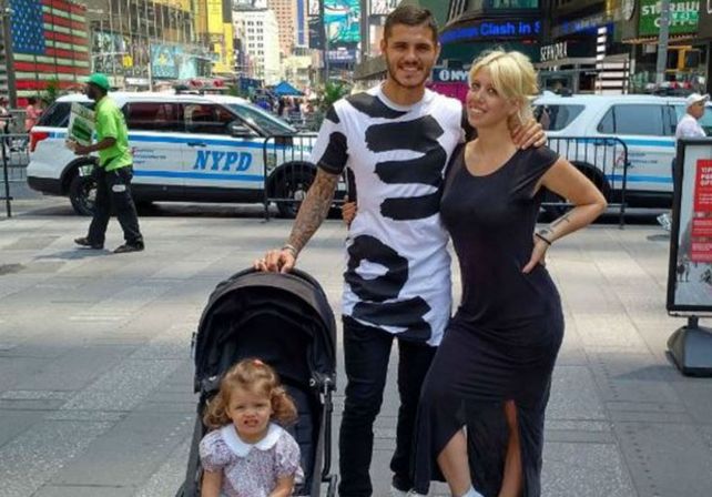 Las fotos de Wanda, Mauro y su hija Francesca de paseo y compras por Nueva York