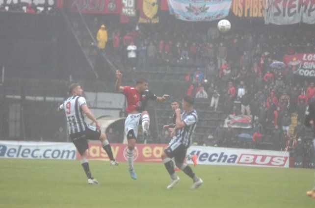 El minuto a minuto de Colón ante Gimnasia de Mendoza El minuto a minuto de Colón ante Gimnasia de Mendoza